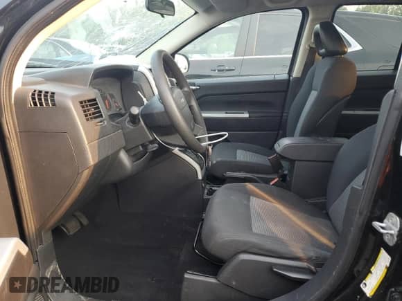 2008 Jeep Compass Sport с VIN 1J8FT470X8D573998, выставлен на аукционе Copart как лот 57999315 с пробегом Не указан миль и На запчасти • Non repairable. История ставок и продаж доступна на DreamBid. Изображение 7.