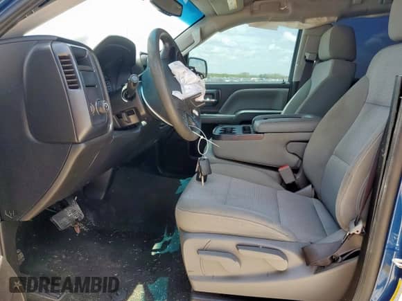 2018 GMC Sierra 1500 z VIN 1GTR1LEC8JZ169219, wystawiony jako Copart lot #63838975 z przebiegiem 91 685 mil mil oraz Szkoda całkowita • Salvage title. Historia ofert i sprzedaży dostępna na DreamBid. Obrazek 7.