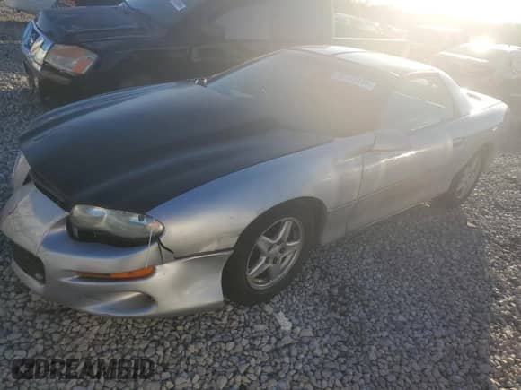 1998 Chevrolet Camaro z VIN 2G1FP22K6W2130414, wystawiony jako Copart lot #80745194 z przebiegiem Nie podano mil oraz Szkoda całkowita • Salvage title. Historia ofert i sprzedaży dostępna na DreamBid. Obrazek 1.