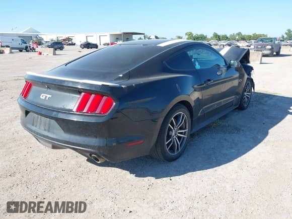 2017 Ford Mustang GT z VIN 1FA6P8CF6H5275932, wystawiony jako IAAI lot #42812292 z przebiegiem 62 411 mil mil oraz . Historia ofert i sprzedaży dostępna na DreamBid. Obrazek 4.