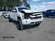 2017 Chevrolet Silverado 1500 LT z VIN 1GCVKRECXHZ138109, wystawiony jako Copart lot #47442175 z przebiegiem 144 531 mil mil oraz Szkoda całkowita • Salvage title. Historia ofert i sprzedaży dostępna na DreamBid. Obrazek 10.