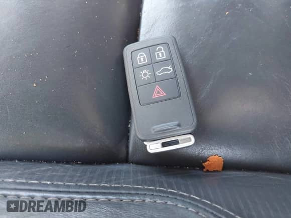 2012 Volvo S60 T6 с VIN YV1902FH5C2105927, выставлен на аукционе IAAI как лот 42721031 с пробегом 89 364 миль миль и . История ставок и продаж доступна на DreamBid. Изображение 11.