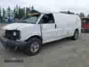 2013 Chevrolet Express Cargo z VIN 1GCWGGBA9D1163007, wystawiony jako IAAI lot #42438809 z przebiegiem Nie podano mil oraz . Historia ofert i sprzedaży dostępna na DreamBid. Obrazek 2.