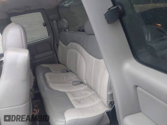 2002 GMC Sierra 1500 Denali z VIN 2GTFK69UX21339224, wystawiony jako IAAI lot #43264760 z przebiegiem 240 363 mil mil oraz . Historia ofert i sprzedaży dostępna na DreamBid. Obrazek 8.