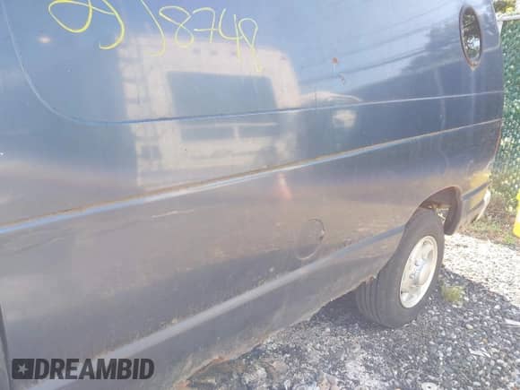 1998 Ford Econoline Cargo с VIN 1FTPE24L8WHB27363, выставлен на аукционе IAAI как лот 43148478 с пробегом 103 806 миль миль и . История ставок и продаж доступна на DreamBid. Изображение 6.