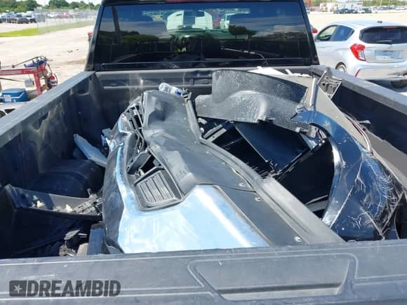 2020 Chevrolet Silverado 2500HD Work Truck z VIN 1GC1YLE7XLF168122, wystawiony jako IAAI lot #40403065 z przebiegiem 44 178 mil mil oraz . Historia ofert i sprzedaży dostępna na DreamBid. Obrazek 12.