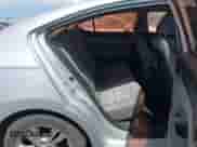 2017 Hyundai Elantra SE z VIN 5NPD84LF4HH146594, wystawiony jako IAAI lot #43242324 z przebiegiem 96 036 mil mil oraz . Historia ofert i sprzedaży dostępna na DreamBid. Obrazek 8.