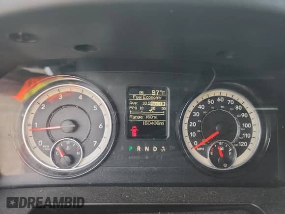 2018 Ram 1500 Tradesman z VIN 3C6JR6DG9JG186064, wystawiony jako Copart lot #63683485 z przebiegiem 160 406 mil mil oraz Szkoda całkowita • Salvage title. Historia ofert i sprzedaży dostępna na DreamBid. Obrazek 9.