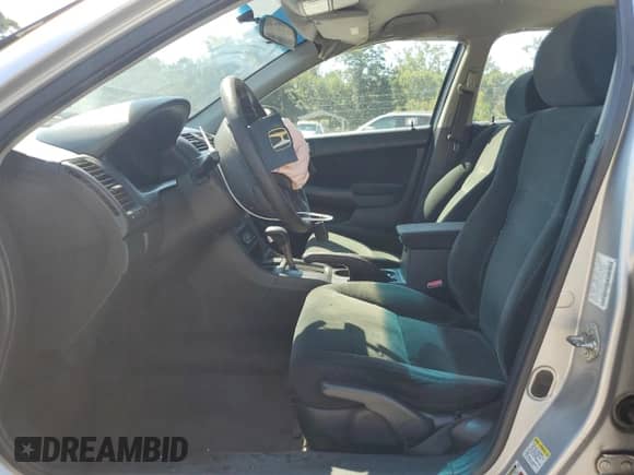 2007 Honda Accord LX z VIN 1HGCM56427A003156, wystawiony jako Copart lot #71123785 z przebiegiem 343 843 mil mil oraz Szkoda całkowita • Salvage title. Historia ofert i sprzedaży dostępna na DreamBid. Obrazek 7.