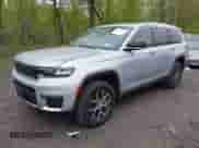 2023 Jeep Grand Cherokee Limited z VIN 1C4RJKBGXP8796892, wystawiony jako IAAI lot #42186327 z przebiegiem 11 350 mil mil oraz . Historia ofert i sprzedaży dostępna na DreamBid. Obrazek 17.