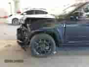 2024 Jeep Grand Cherokee with VIN 1C4RJYB61R8547667, listed as a IAAI auction lot 43246459 with 12,879 mi miles and . Bid and sale history available at DreamBid. Image 6.