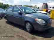 2006 Hyundai Accent GLS z VIN KMHCN46C86U016919, wystawiony jako Copart lot #68276735 z przebiegiem 131 346 mil mil oraz Szkoda całkowita • Salvage title. Historia ofert i sprzedaży dostępna na DreamBid. Obrazek 4.