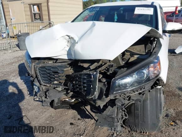 2020 Kia Sorento LX with VIN 5XYPG4A32LG642292, listed as a IAAI auction lot 42045386 with 255,984 mi miles and . Bid and sale history available at DreamBid. Image 6.