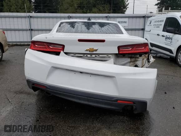 2018 Chevrolet Camaro 1LS с VIN 1G1FA1RX7J0109952, выставлен на аукционе Copart как лот 81950575 с пробегом Не указан миль и Списание • Salvage title. История ставок и продаж доступна на DreamBid. Изображение 6.