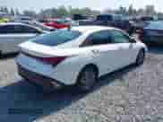 2024 Hyundai Elantra SEL z VIN KMHLM4DG6RU648718, wystawiony jako IAAI lot #43110710 z przebiegiem 52 349 mil mil oraz . Historia ofert i sprzedaży dostępna na DreamBid. Obrazek 4.