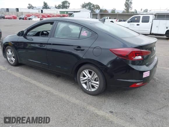 2020 Hyundai Elantra SEL z VIN 5NPD84LF7LH571476, wystawiony jako IAAI lot #43203656 z przebiegiem 81 832 mil mil oraz . Historia ofert i sprzedaży dostępna na DreamBid. Obrazek 3.