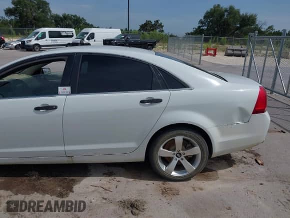 2012 Chevrolet Caprice Police Police z VIN 6G1MK5U26CL601206, wystawiony jako IAAI lot #42769620 z przebiegiem Nie podano mil oraz . Historia ofert i sprzedaży dostępna na DreamBid. Obrazek 6.