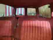 1994 Chevrolet Suburban z VIN 1GNFK16K5RJ382205, wystawiony jako Copart lot #77995064 z przebiegiem 294 600 mil mil oraz Czysty tytuł • Clean title. Historia ofert i sprzedaży dostępna na DreamBid. Obrazek 10.