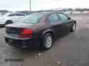 2004 Dodge Stratus SXT z VIN 1B3EL46R94N317540, wystawiony jako IAAI lot #41923809 z przebiegiem 110 407 mil mil oraz . Historia ofert i sprzedaży dostępna na DreamBid. Obrazek 4.