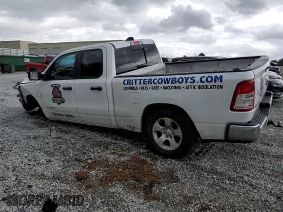 2023 Ram 1500 Big Horn z VIN 1C6RREBG1PN693654, wystawiony jako Copart lot #47436305 z przebiegiem 53 337 mil mil oraz Szkoda całkowita • Salvage title. Historia ofert i sprzedaży dostępna na DreamBid. Obrazek 2.