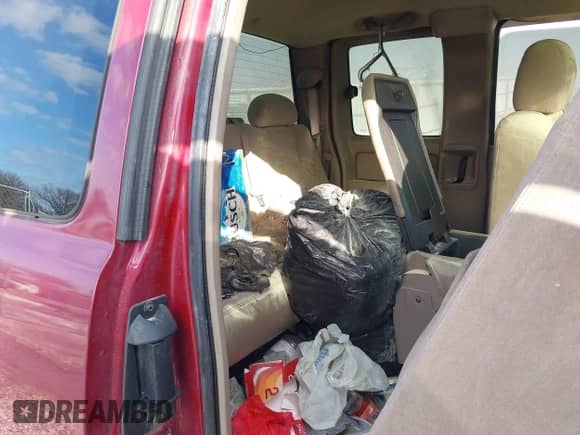 2007 Chevrolet Silverado 1500 Work Truck z VIN 1GCEK19VX7Z205013, wystawiony jako IAAI lot #41279695 z przebiegiem Nie podano mil oraz . Historia ofert i sprzedaży dostępna na DreamBid. Obrazek 8.