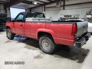 1998 Chevrolet Silverado 2500 с VIN 1GCGK24R9WZ270541, выставлен на аукционе Copart как лот 84566124 с пробегом 132 001 миль миль и Списание • Salvage title. История ставок и продаж доступна на DreamBid. Изображение 2.