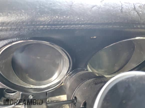 1975 Chevrolet Corvette с VIN 1Z37J5S406524, выставлен на аукционе Copart как лот 65562584 с пробегом Не указан миль и На запчасти • Non repairable. История ставок и продаж доступна на DreamBid. Изображение 9.
