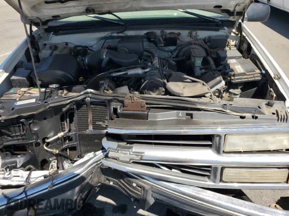 1997 Chevrolet Silverado 2500 z VIN 1GCGC24R6VZ242630, wystawiony jako Copart lot #66902425 z przebiegiem 128 508 mil mil oraz Szkoda całkowita • Salvage title. Historia ofert i sprzedaży dostępna na DreamBid. Obrazek 11.