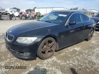 2012 BMW 3 Series 328i с VIN WBAKE5C57CJ106407, выставлен на аукционе Copart как лот 81149255 с пробегом 170 904 миль миль и Чистый • Clean title. История ставок и продаж доступна на DreamBid. Изображение 1.