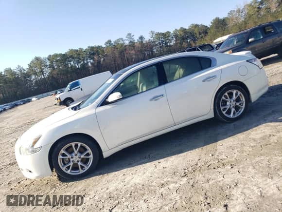 2013 Nissan Maxima SV z VIN 1N4AA5AP5DC824399, wystawiony jako Copart lot #48697355 z przebiegiem 160 497 mil mil oraz Szkoda całkowita • Salvage title. Historia ofert i sprzedaży dostępna na DreamBid. Obrazek 1.