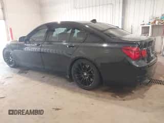 2013 BMW 7 Series 750i xDrive с VIN WBAYB6C5XDC998313, выставлен на аукционе IAAI как лот 42835766 с пробегом 151 062 миль миль и . История ставок и продаж доступна на DreamBid. Изображение 3.