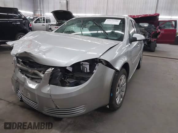 2010 Chevrolet Cobalt 1LT with VIN 1G1AD5F52A7183234, listed as a IAAI auction lot 42572980 with Not provided miles and . Bid and sale history available at DreamBid. Image 18.