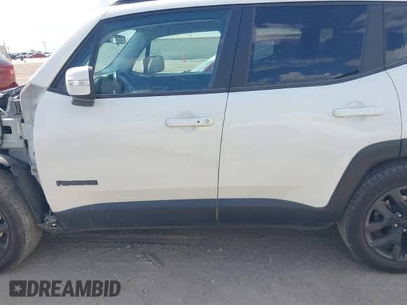 2017 Jeep Renegade Latitude с VIN ZACCJABB5HPG45926, выставлен на аукционе IAAI как лот 42979862 с пробегом 45 864 миль миль и . История ставок и продаж доступна на DreamBid. Изображение 15.