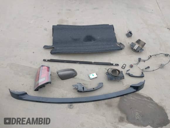 2013 Chrysler 300 C John Varvatos Limited Edition with VIN 2C3CCADG2DH699039, listed as a IAAI auction lot 41385999 with 179,928 mi miles and . Bid and sale history available at DreamBid. Image 12.