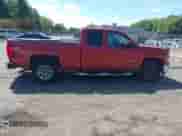 2015 Chevrolet Silverado 1500 LT z VIN 1GCVKREH1FZ194142, wystawiony jako IAAI lot #43016369 z przebiegiem 213 511 mil mil oraz . Historia ofert i sprzedaży dostępna na DreamBid. Obrazek 13.