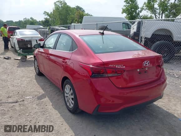 2022 Hyundai Accent SE z VIN 3KPC24A68NE166203, wystawiony jako IAAI lot #42780339 z przebiegiem 30 837 mil mil oraz . Historia ofert i sprzedaży dostępna na DreamBid. Obrazek 3.