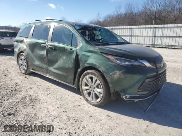 2024 Toyota Sienna Platinum с VIN 5TDERKEC2RS190050, выставлен на аукционе Copart как лот 42195075 с пробегом 42 747 миль миль и Списание • Salvage title. История ставок и продаж доступна на DreamBid. Изображение 4.