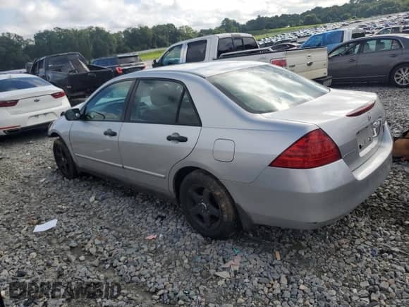 2006 Honda Accord VP z VIN 1HGCM56106A050240, wystawiony jako Copart lot #67671375 z przebiegiem Nie podano mil oraz Szkoda całkowita • Salvage title. Historia ofert i sprzedaży dostępna na DreamBid. Obrazek 2.