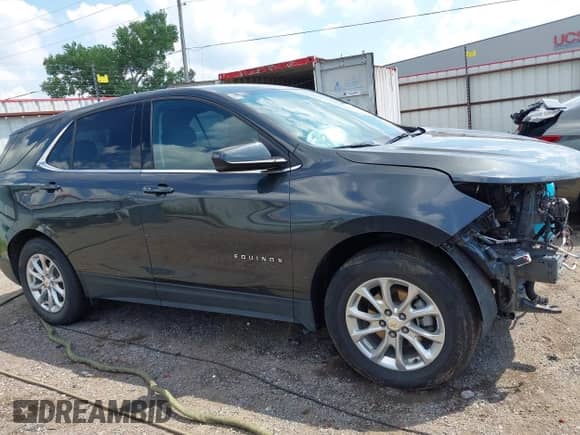 2020 Chevrolet Equinox LT с VIN 2GNAXUEV3L6267499, выставлен на аукционе IAAI как лот 42989796 с пробегом 61 145 миль миль и . История ставок и продаж доступна на DreamBid. Изображение 14.