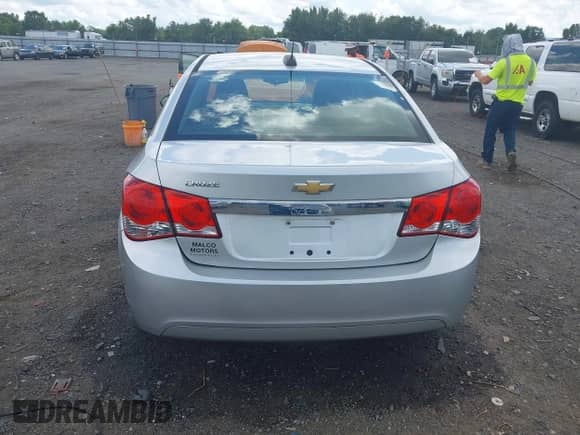 2015 Chevrolet Cruze LS with VIN 1G1PB5SH9F7213269, listed as a IAAI auction lot 42627784 with 164,932 mi miles and . Bid and sale history available at DreamBid. Image 17.