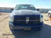 2013 Ram 1500 Tradesman z VIN 1C6RR7FT6DS645891, wystawiony jako IAAI lot #41633549 z przebiegiem 100 200 mil mil oraz . Historia ofert i sprzedaży dostępna na DreamBid. Obrazek 6.