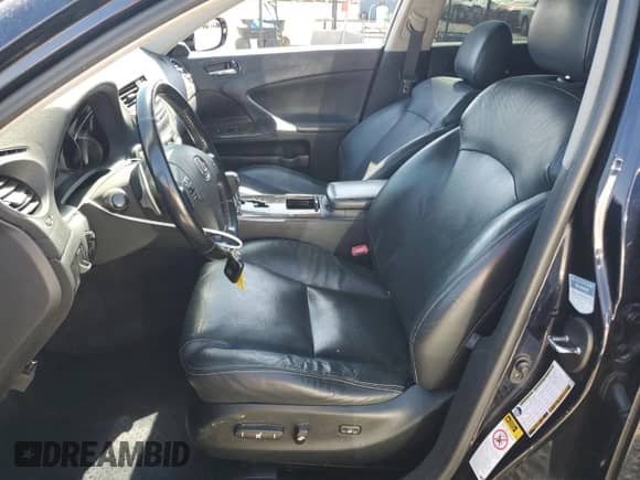 2009 Lexus IS 250 с VIN JTHBK262992092247, выставлен на аукционе Copart как лот 81783125 с пробегом 106 705 миль миль и Списание • Salvage title. История ставок и продаж доступна на DreamBid. Изображение 7.