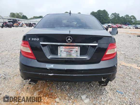 2011 Mercedes-Benz C 300 Sport z VIN WDDGF5EB8BR156487, wystawiony jako Copart lot #67489375 z przebiegiem 163 288 mil mil oraz Szkoda całkowita • Salvage title. Historia ofert i sprzedaży dostępna na DreamBid. Obrazek 6.