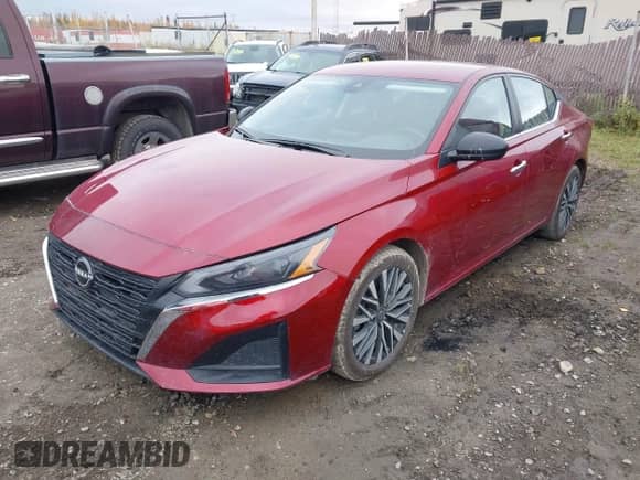 2024 Nissan Altima SV with VIN 1N4BL4DVXRN371265, listed as a IAAI auction lot 43304659 with 33,867 mi miles and . Bid and sale history available at DreamBid. Image 2.