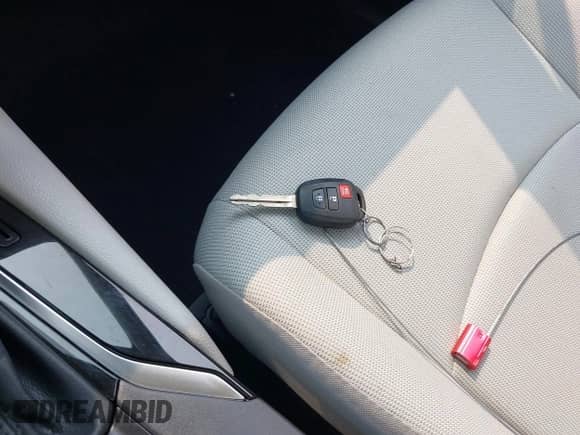 2024 Toyota Corolla Cross L с VIN 7MUAAABG1RV099977, выставлен на аукционе IAAI как лот 42909235 с пробегом 8 615 миль миль и . История ставок и продаж доступна на DreamBid. Изображение 11.