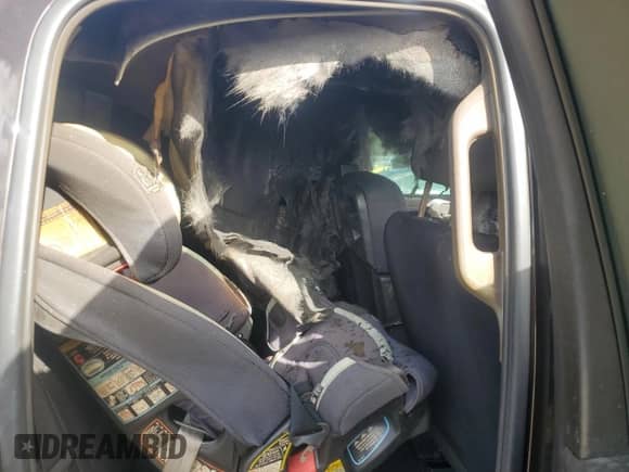 2019 Chevrolet Silverado 1500 LT с VIN 1GCRWCEK2KZ303653, выставлен на аукционе Copart как лот 81674324 с пробегом Не указан миль и На запчасти • Non repairable. История ставок и продаж доступна на DreamBid. Изображение 10.