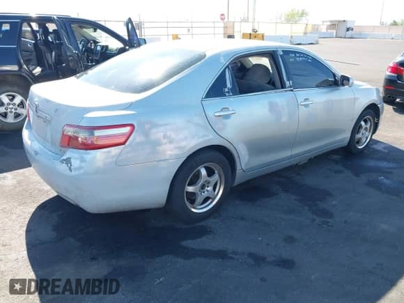 2007 Toyota Camry CE с VIN 4T1BE46K57U515505, выставлен на аукционе IAAI как лот 43101780 с пробегом 215 888 миль миль и . История ставок и продаж доступна на DreamBid. Изображение 4.