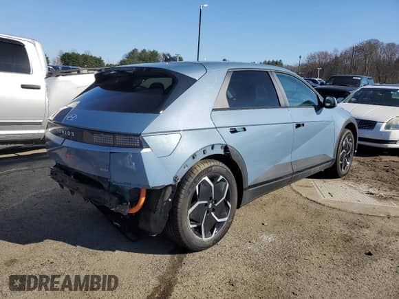 2023 Hyundai Ioniq 5 SE с VIN KM8KMDAF7PU136552, выставлен на аукционе Copart как лот 47830223 с пробегом 7 676 миль миль и . История ставок и продаж доступна на DreamBid. Изображение 3.