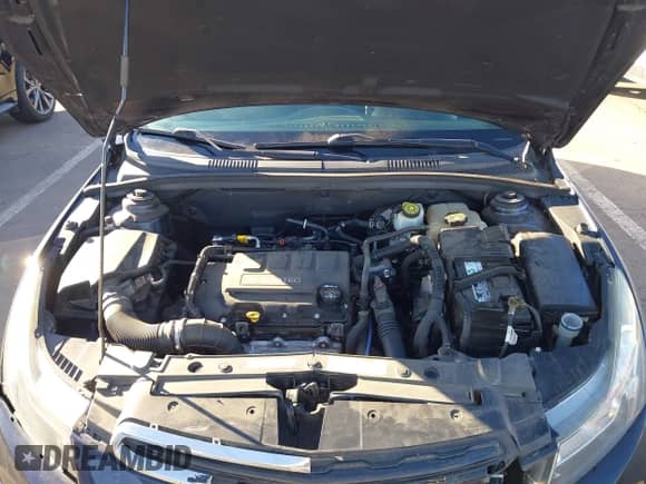 2015 Chevrolet Cruze LT z VIN 1G1PC5SB9F7107445, wystawiony jako IAAI lot #43551061 z przebiegiem 93 555 mil mil oraz . Historia ofert i sprzedaży dostępna na DreamBid. Obrazek 10.