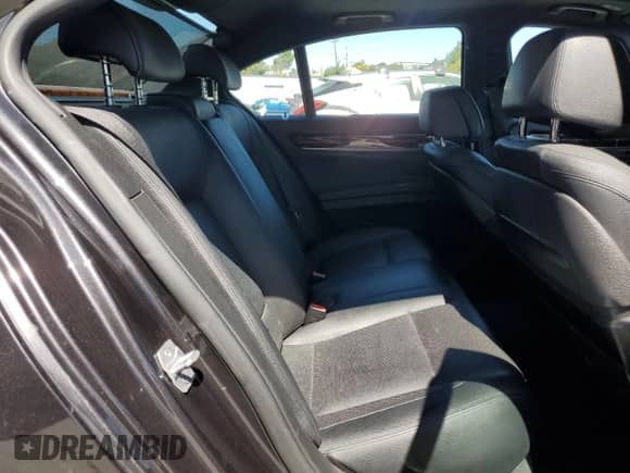 2014 BMW 7 Series 740i z VIN WBAYA6C59ED826692, wystawiony jako Copart lot #67868525 z przebiegiem 80 052 mil mil oraz Szkoda całkowita • Salvage title. Historia ofert i sprzedaży dostępna na DreamBid. Obrazek 10.